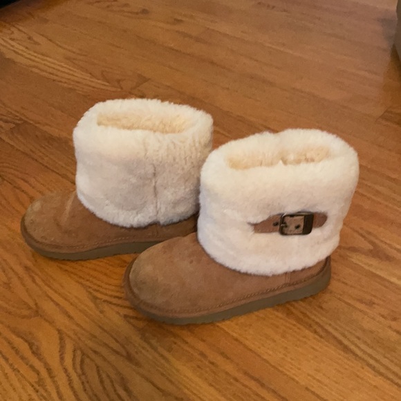 Ugg Elle Boots - Picture 1 of 8